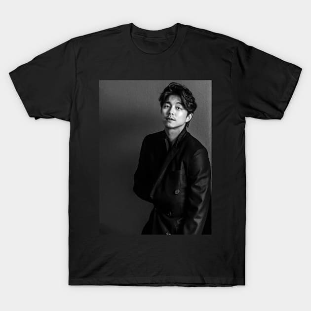 Gong Yoo - V17 T-Shirt by kazumi